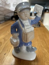 Vintage Porcelain Dutch Post