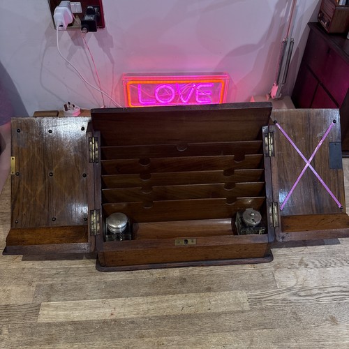 Compact victorian oak - compact,