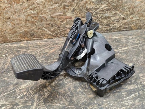 Fiat 500x 334 - 334, pedal