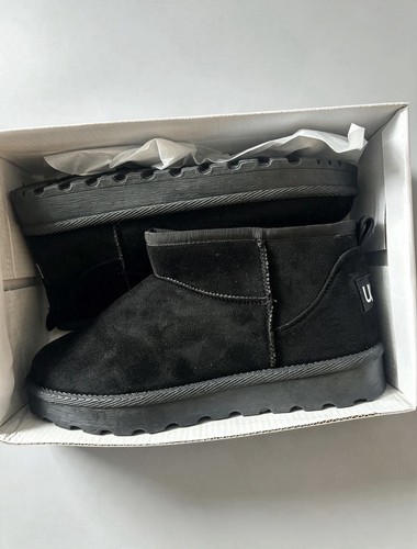 Brand new women uggs black - new,