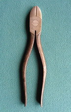 Vintage ELLIOTT-LUCAS side