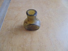 ANTIQUE 1 OUNCE GLASS BOVRIL JAR.