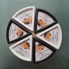 A set of six condiment container with magnet