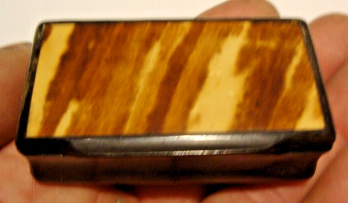 Victorian cow horn snuff box