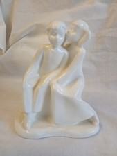 ROYAL DOULTON "THE SECRET"