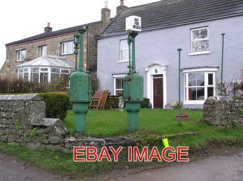 Photo old petrol - pumps,
