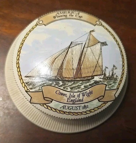Yacht america winning - america, isle