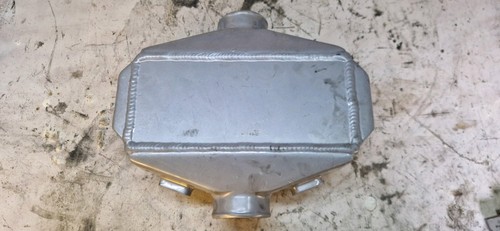 Universal 5 water - 9.25"x9"x3.5",