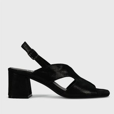 Vaneli Daffy Squared-toe