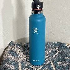 Hydro Flask Water Bottle  32