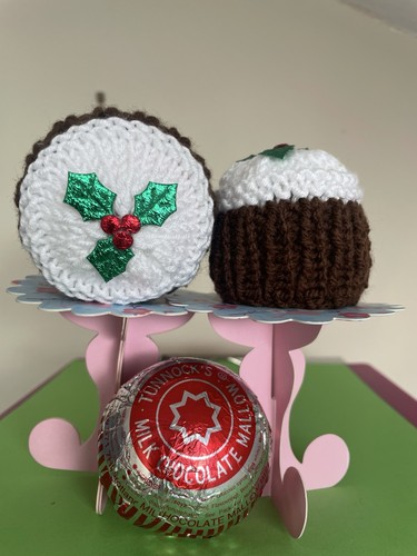 Hand knitted chocolate tea - 2,