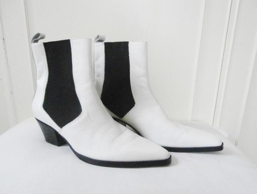 Nearly new retro style - nearly, white