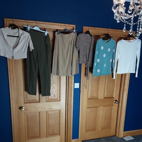 Bundle ladies clothes size - of,