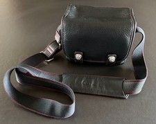 Oberwerth Leather Q Bag for Leica - Casual Style - Black with red stitching