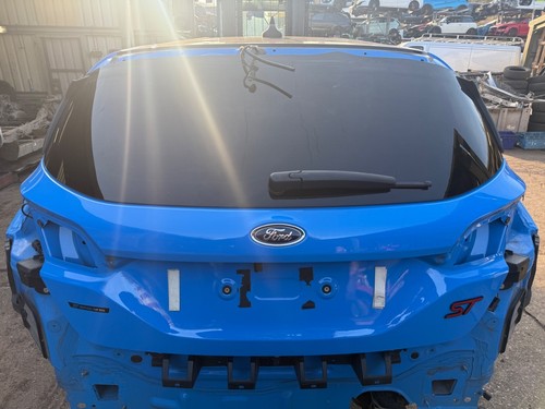Ford fiesta mk8 tailgate - ford,