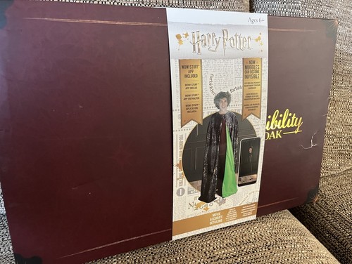 Harry potter bnwt - potter, invisibility