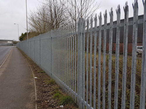 Palisade fencing galvanised - palisade,