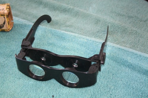 Vintage bino viewer toy - vintage,