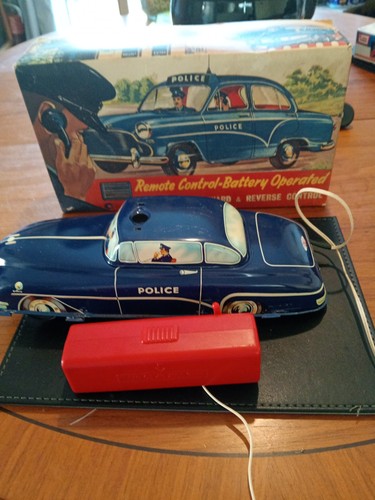 Welsotoys 141 police car - 141,