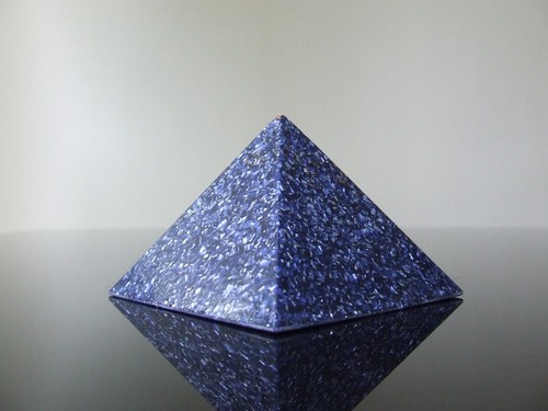 Orgone pyramid orgonite - ,