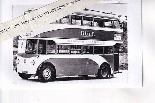 Hull corporation trolley - corporation, bus
