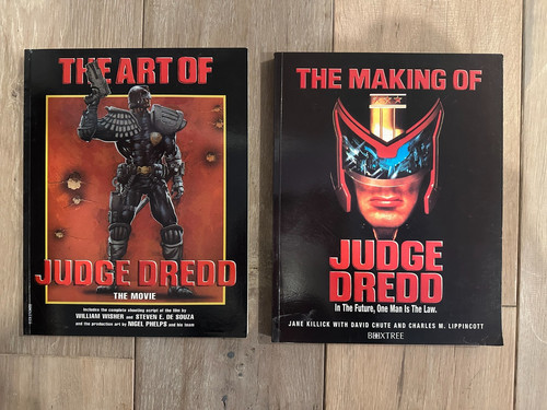 Judge dredd double - judge,