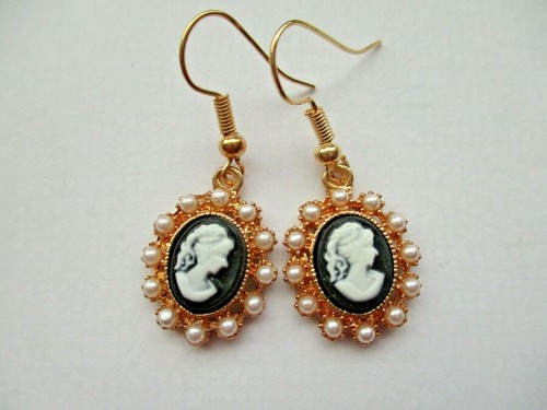 Black cameo pearl oval drop - black,