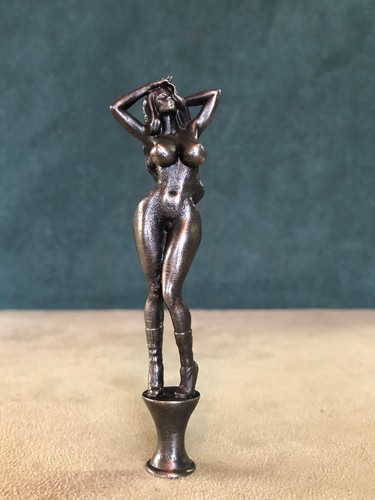 Nude boots pipe tamper - nude,