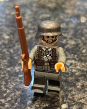 10 x Small WW2 Style soldier figures - 4.5cm Articulated Army Toys - Unbranded