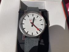 Mondaine Essence 32mm Ladies