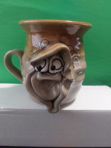 Vintage pretty ugly - pretty, pottery