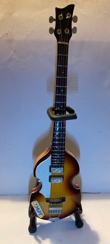 Beatles replica miniature - replica,