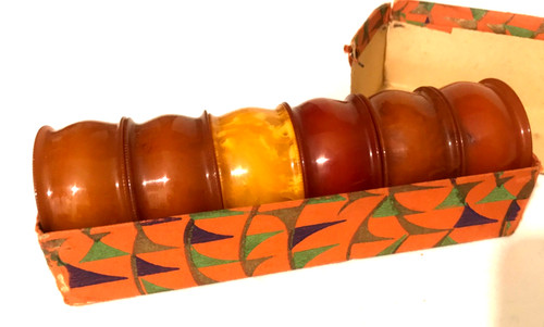 Art deco bakelite - napkin, rings