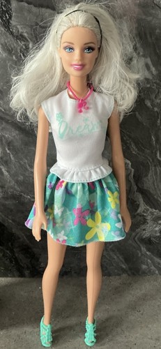 Mattel barbie doll - 2010, with