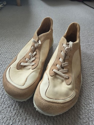 Vivobarefoot novus suede shoe