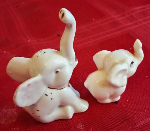Porcelain figurines white - 2, x
