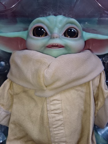 Hot toys life size grogu - hot, life-size
