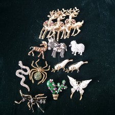Joblot modern brooches - joblot,
