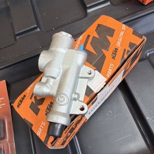 REAR BRAKE MASTER CYLINDER KTM