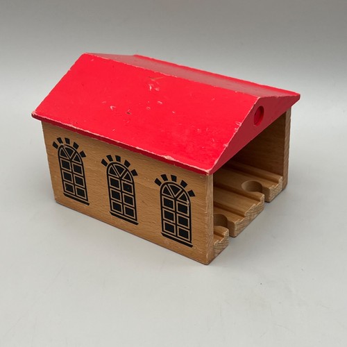 Vintage brio 33365 engine shed - vintage,