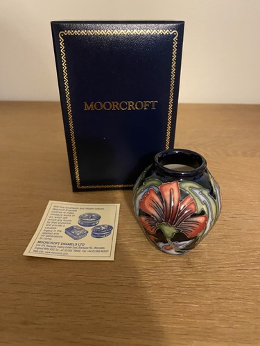 Moorcroft miniature vase - miniature,