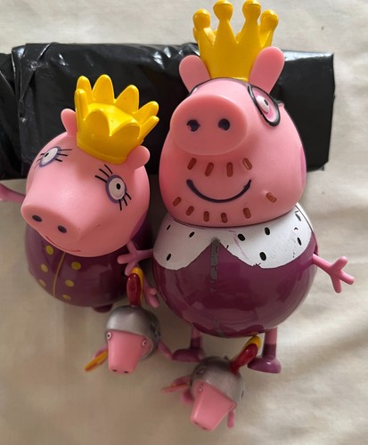 Pepper pig figures - pig, family