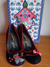 Black Textile Irregular Choice
