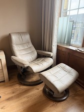 Stressless Opal in a beige