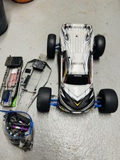 Traxxas Rustler VXL 2wd Remote