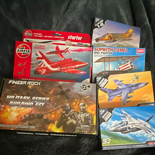 Mixed brands unassembled - brands, 1:72