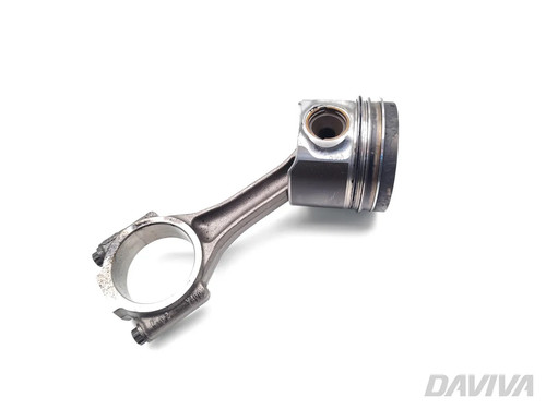 Passat engine piston with - engine,