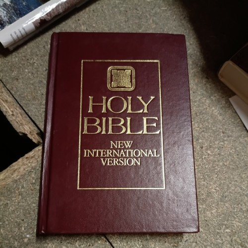 Holy bible new - holy,