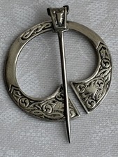 Vintage Robert Allison RA  Celtic Style Penannular Glasgow Silver 1955 10.9g