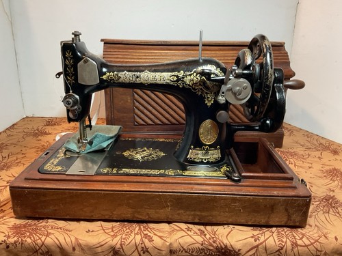 Vintage singer hand - singer, crank
